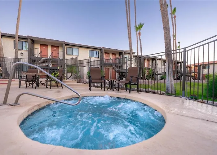 235 Fully Furnished 1br Suite-outdoor Pool Apartment Scottsdale