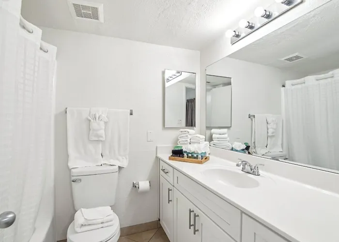 235 Fully Furnished 1br Suite-outdoor Pool Apartment Scottsdale